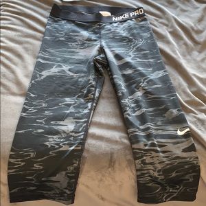 Nike Dri-Fit Ankle Leggings